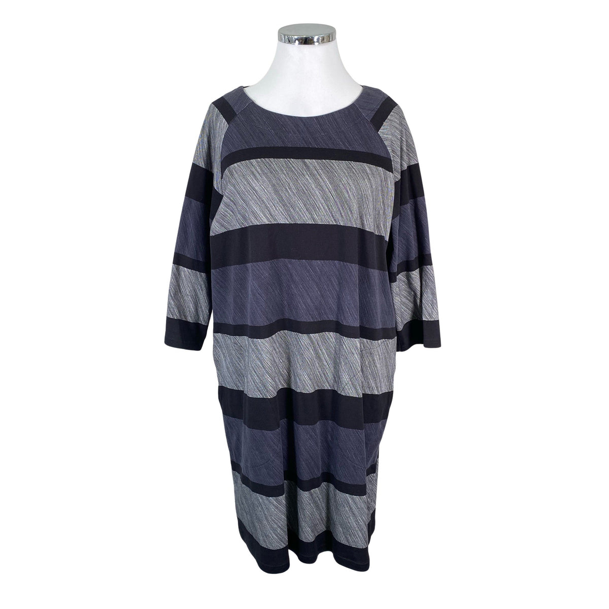 Unisex Nanso - Trikotaažist kleit, suurus 48 - Must (1)