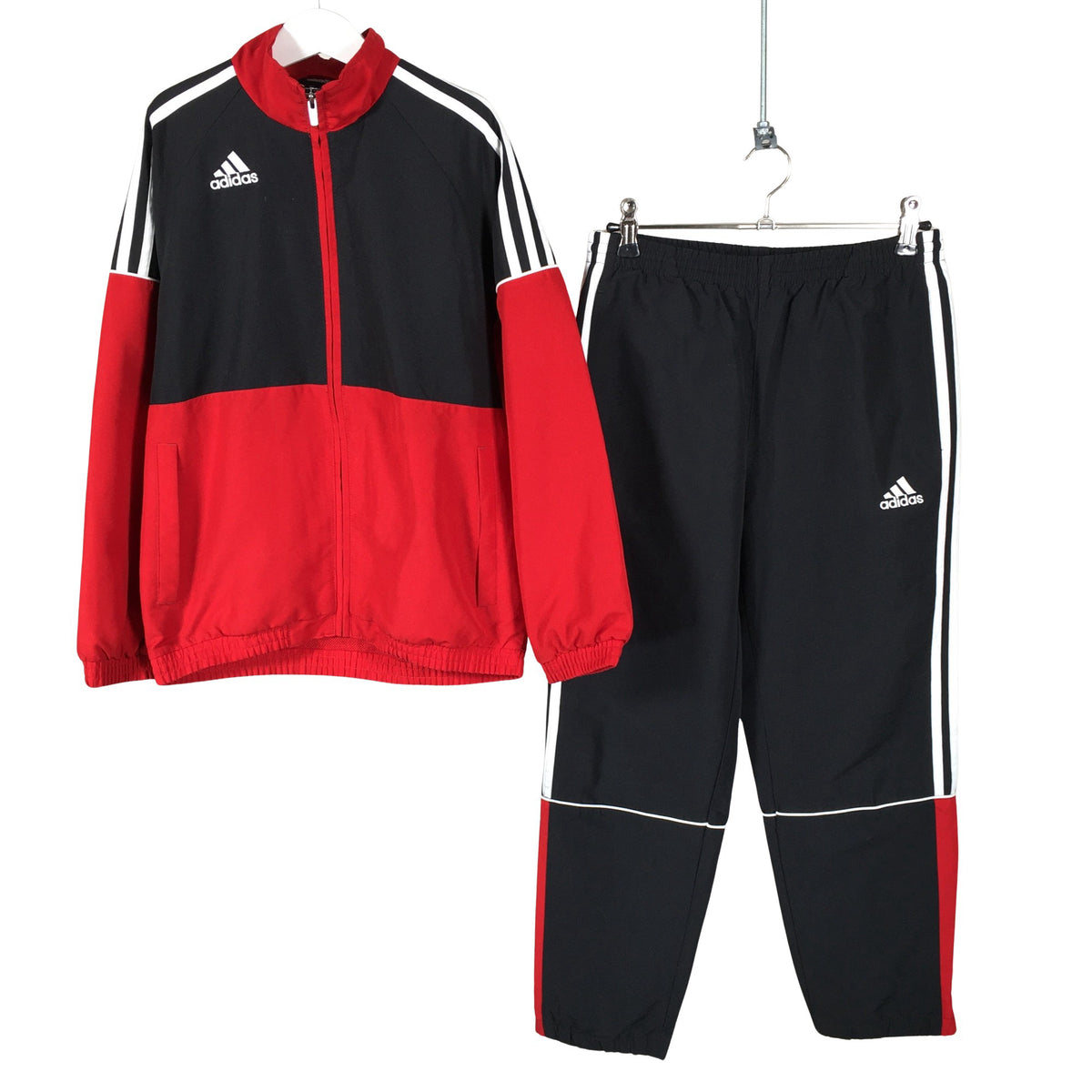Unisex Adidas - Spordirõivad, suurus 134 - 140 - Punane (1)