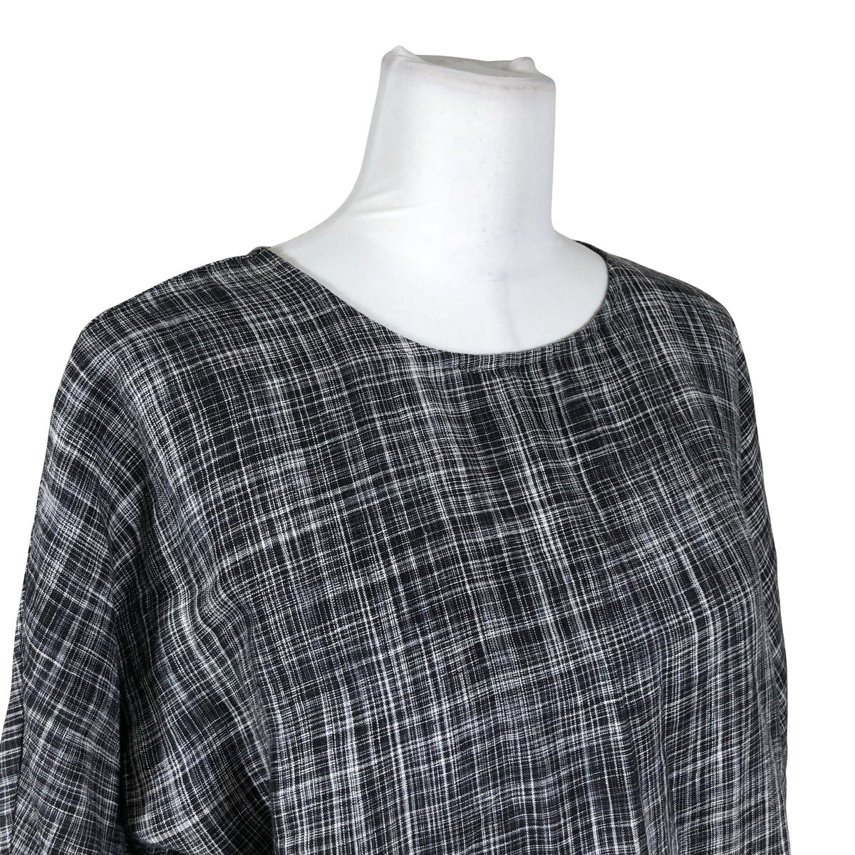 Unisex Kuusama - Mitteveniv kleit, suurus 40 - Must (3)