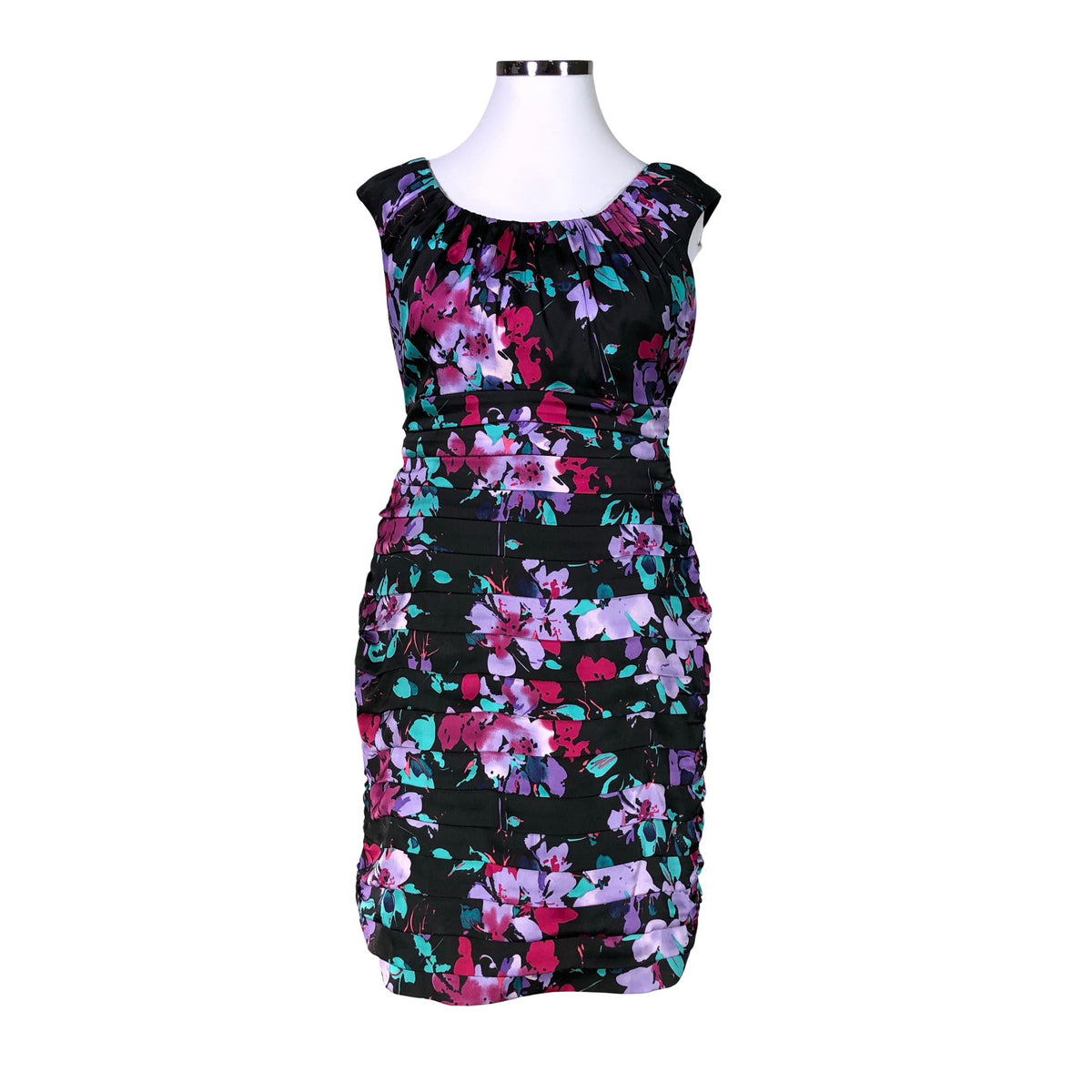 Unisex Oasis - Pidulik kleit, suurus 44 - Must (1)