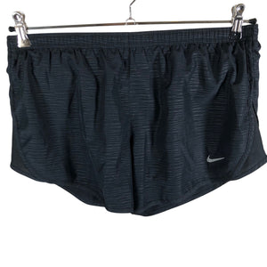 Unisex Nike - Lühikesed spordipüksid, suurus 38 - Must (1)