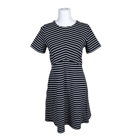Unisex Esprit - Trikotaažist kleit, suurus 40 - Must ()