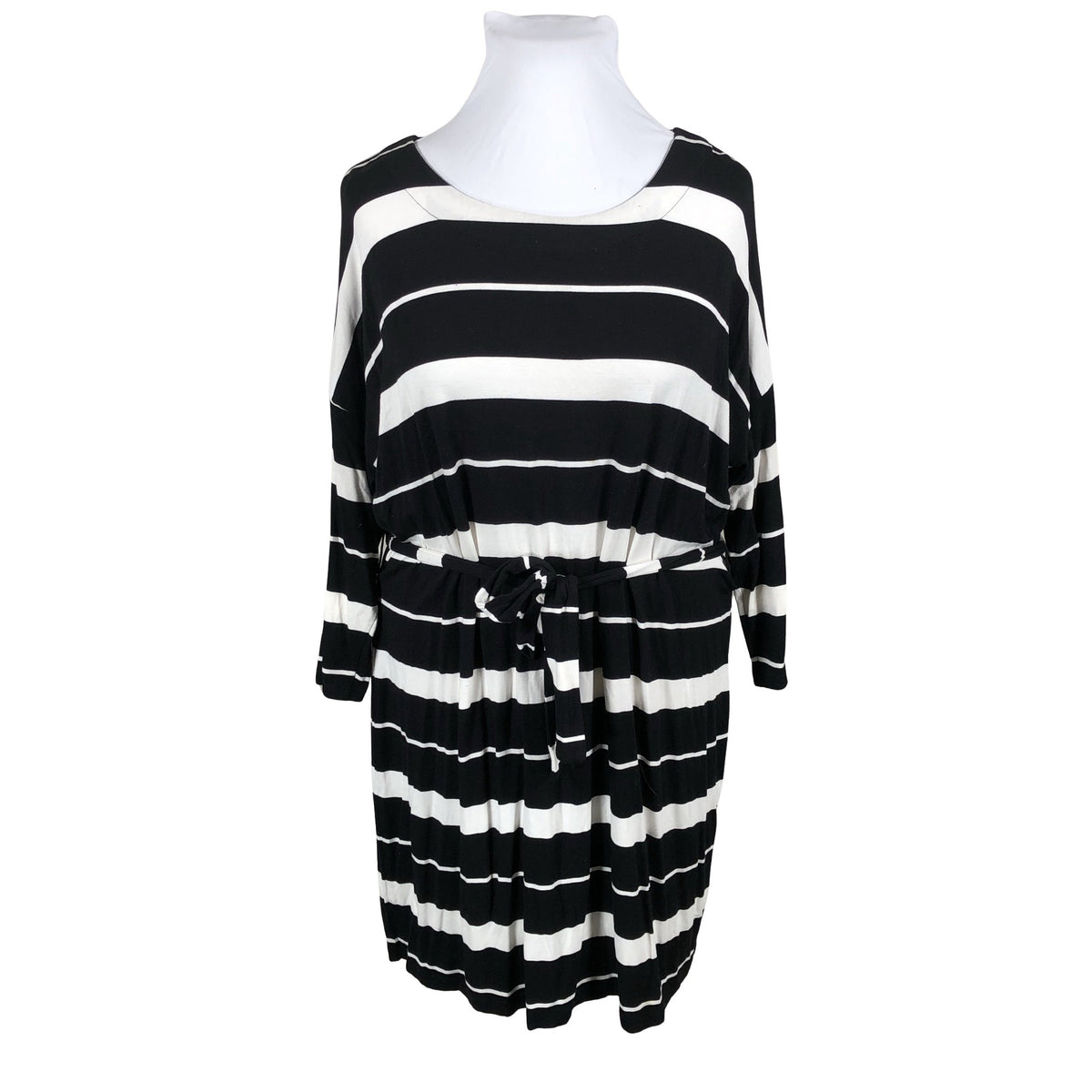 Unisex Cut & Pret - Trikotaažist kleit, suurus 44 - Must (1)