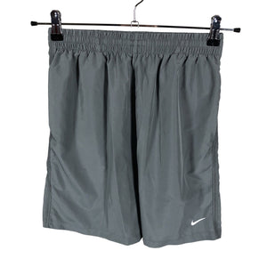 Unisex Nike - Lühikesed spordipüksid, suurus 158 - 164 - Hall (1)