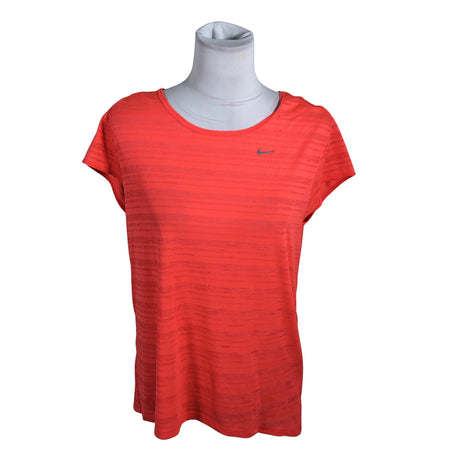 Unisex Nike - Spordisärk, lühikesed käised, suurus 38 - Punane ()