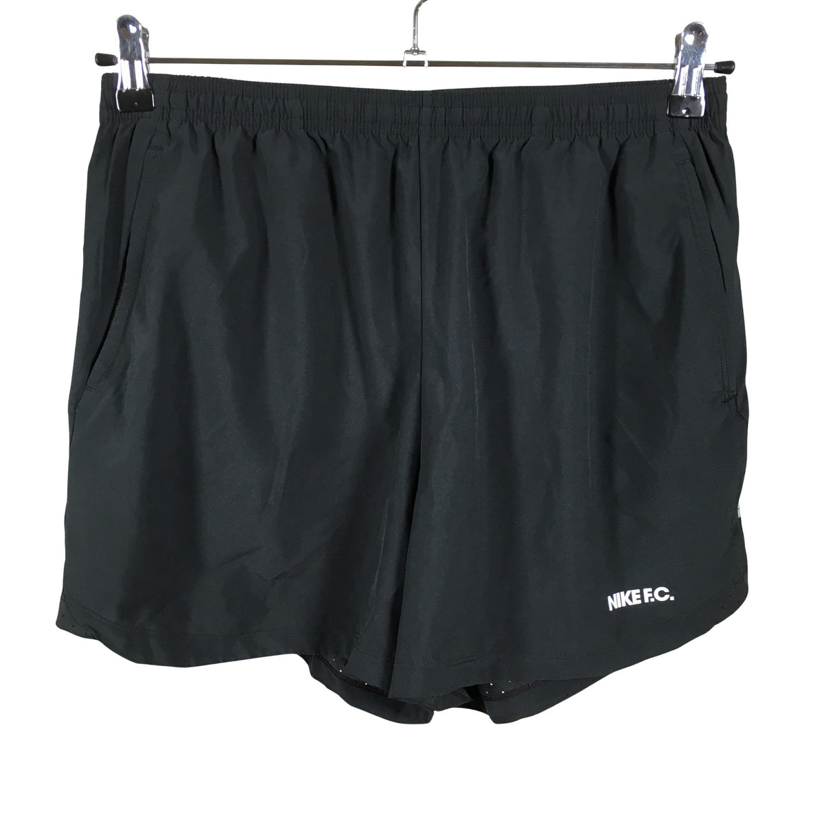 Unisex Nike - Lühikesed spordipüksid, suurus 38 - Must (1)
