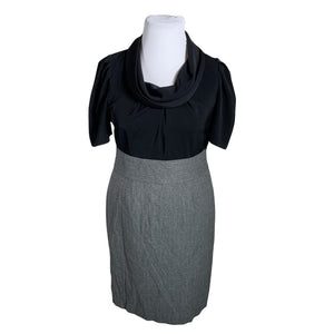 Unisex Kello - Mitteveniv kleit, suurus 42 - Hall (1)