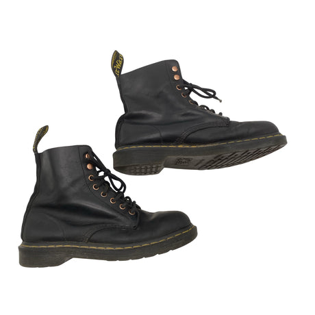 Unisex Dr. Martens - Nööridega saapad, suurus 41 - Must ()