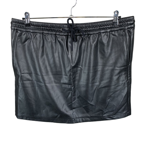 Unisex Esprit - Nahkseelik, suurus 44 - Must ()