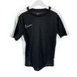 Unisex Nike - Spordisärk, lühikesed käised, suurus 134 - 140 - Must ()