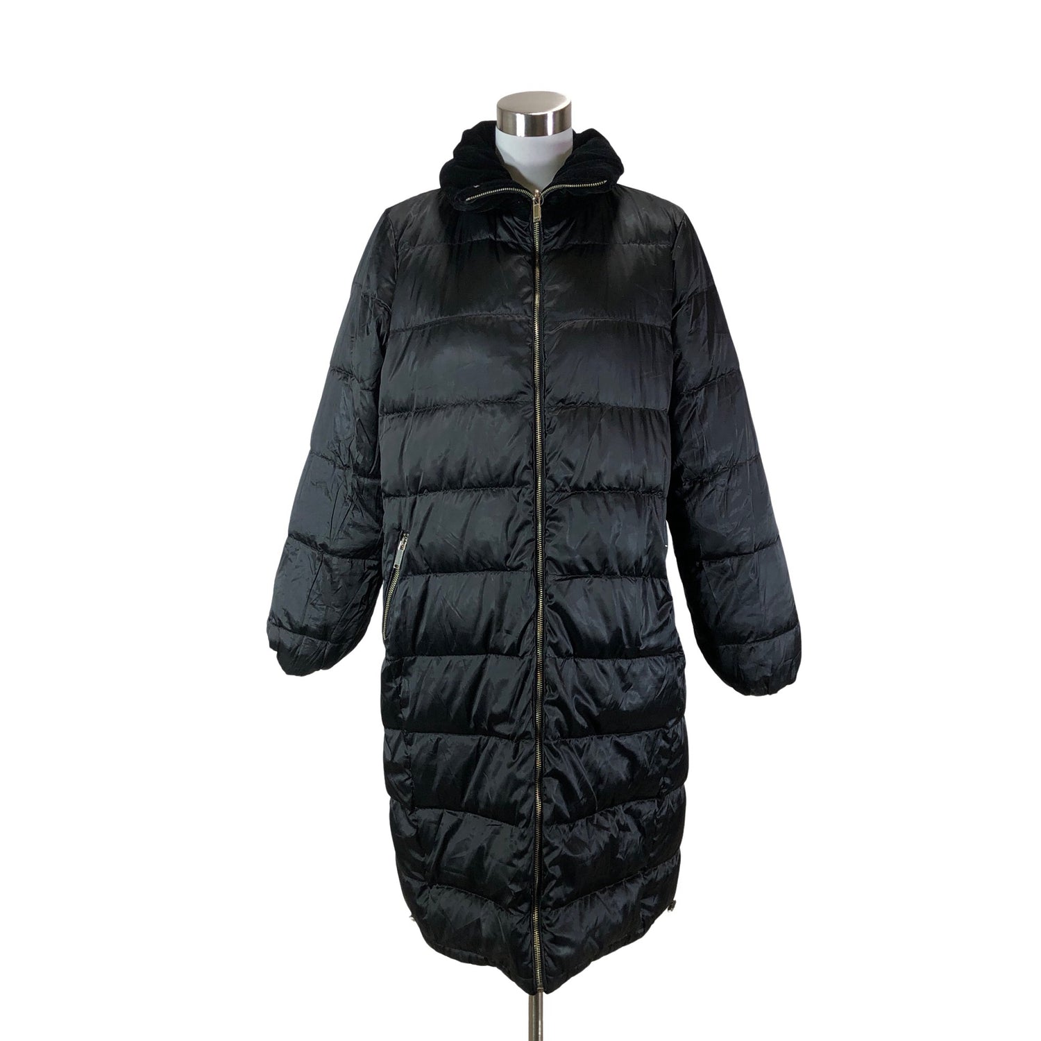  Untuvatakki  Untuvatakki, koko 38  Massimo Dutti 